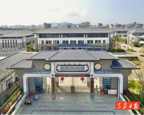 海南省三亚市崖州区崖城中学